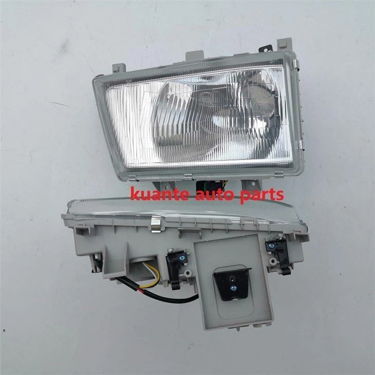 Mitsubishi Canter 2005 head lamp
